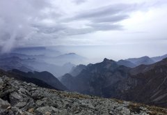 陕西秦岭保护盯紧山青、水净、坡绿-荣尚热能